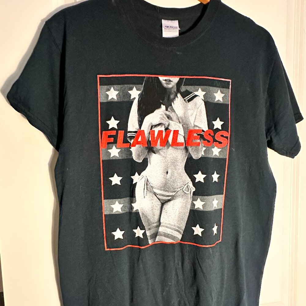 Too Many Loose Strings | American Pride - Men's T-Shirt Size Medium